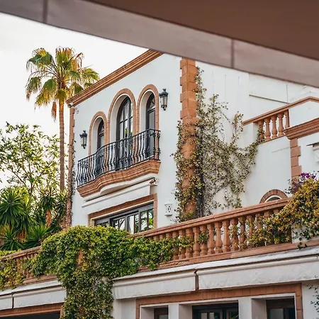 Casa Mil Flores