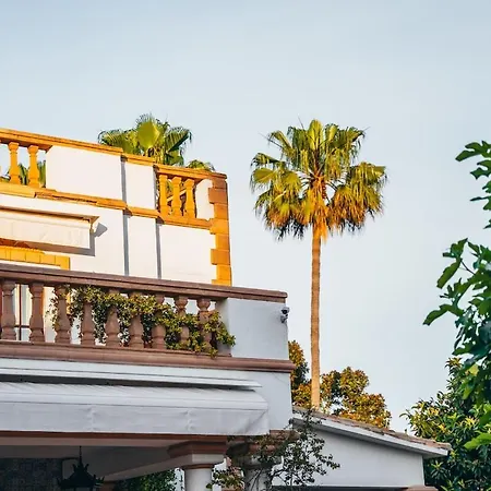 Casa Mil Flores *